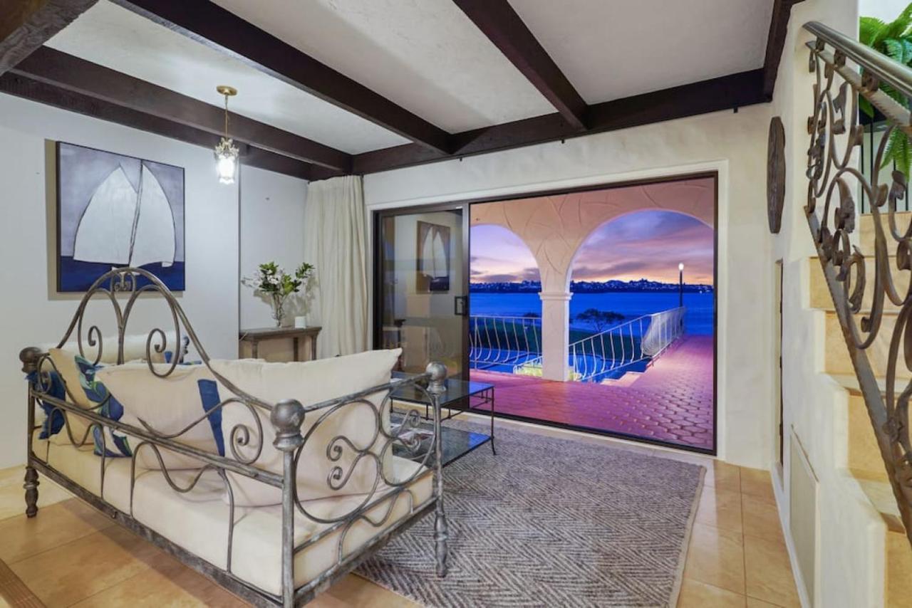 Magnificent Beachfront Mansion - Pool - Fireplace أوكلاند المظهر الخارجي الصورة