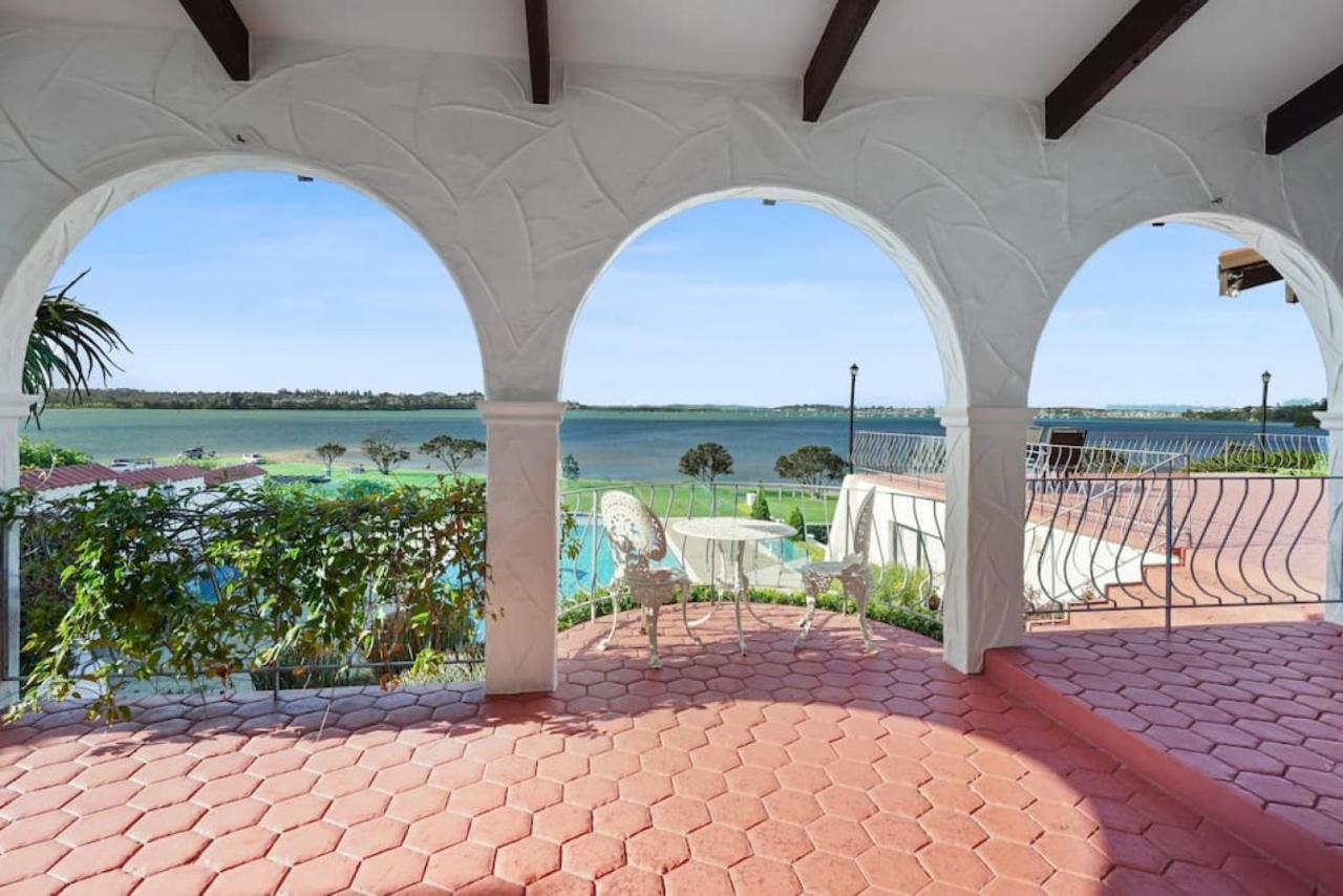Magnificent Beachfront Mansion - Pool - Fireplace أوكلاند المظهر الخارجي الصورة